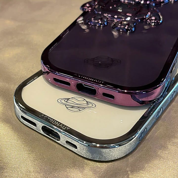 Astronaut Lens Bracket Electroplated Phone Case